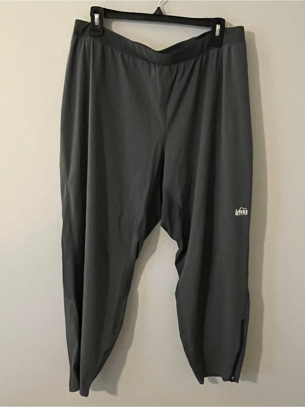 REI Men's Dark Gray Performance Joggers